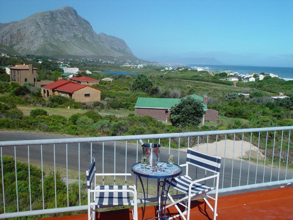 Jack'S Seaview Inn Bettys Bay Room photo